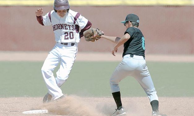Ganado tops Pinon with hit parade