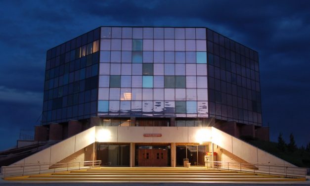 Diné College students to update econ textbook
