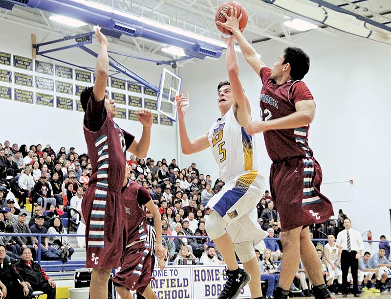 Bloomfield boys top Shiprock in district play