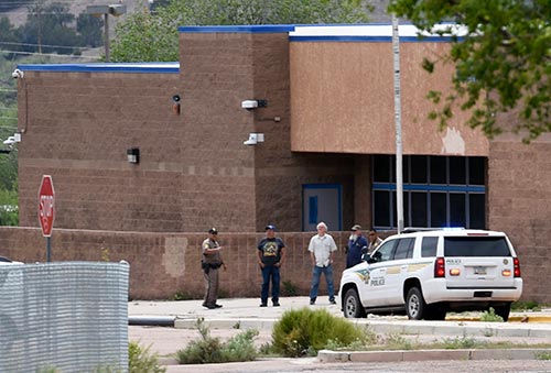 Navajo Pine High in lockdown, parents asked to pick up students