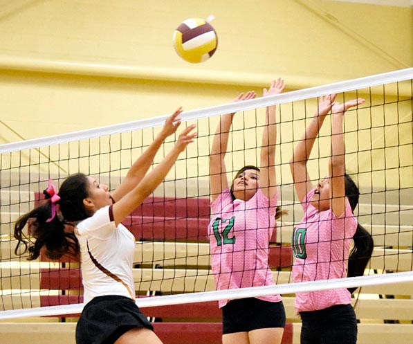 Rehoboth improves to 6-0 in league play