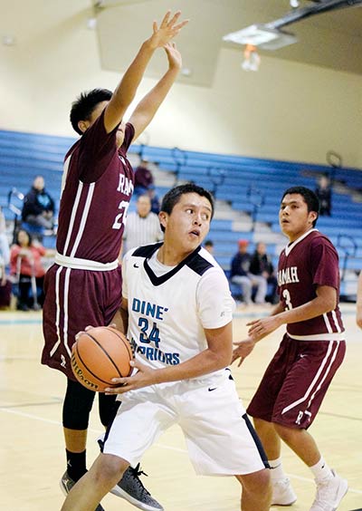Tsé Yi’ Gai overcomes slow start by going inside