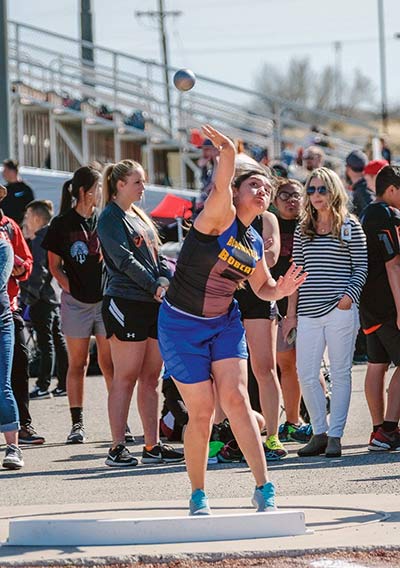 Bloomfield senior working hard to place at state in shot put