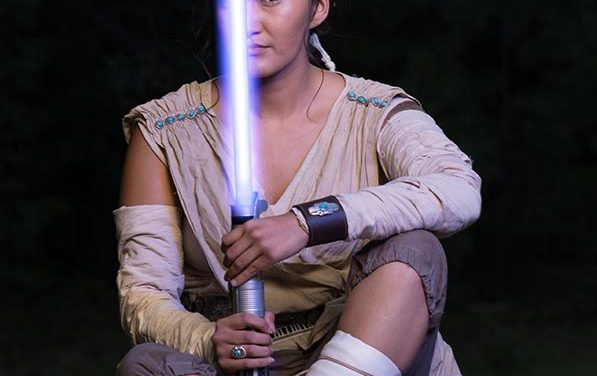 Cosplayer uses Diné ideas to create character costumes