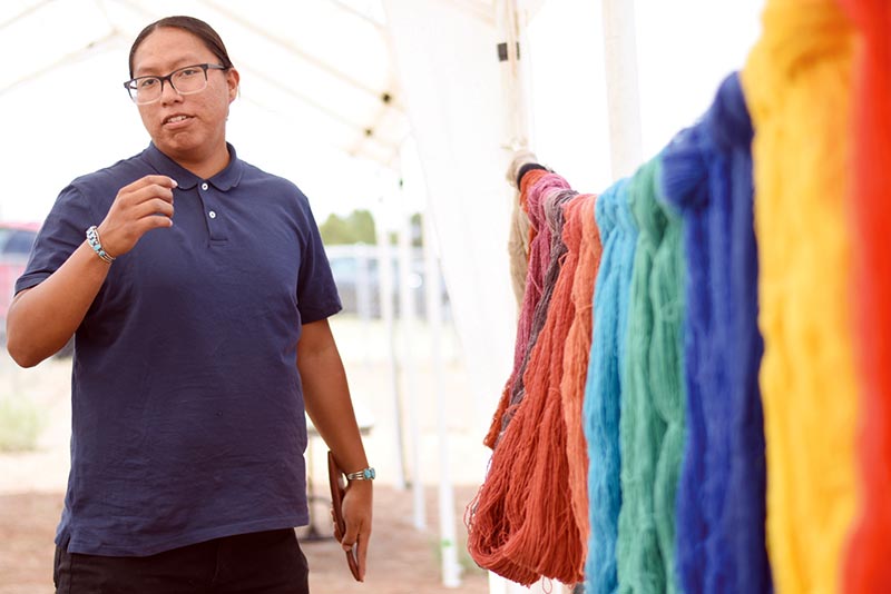 ‘Painting with yarn’