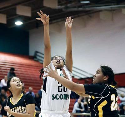 Henderson nudges Lady Scorps to strong start