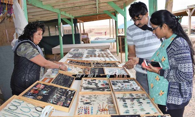 Committee halts dismantling of LCR vendor booths