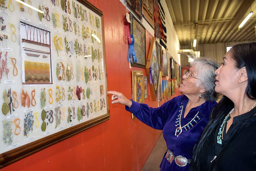 Weaver earns ‘best of show’ for dye chart
