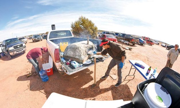 Pizza peddlers risk burns to bring good pie to the boonies