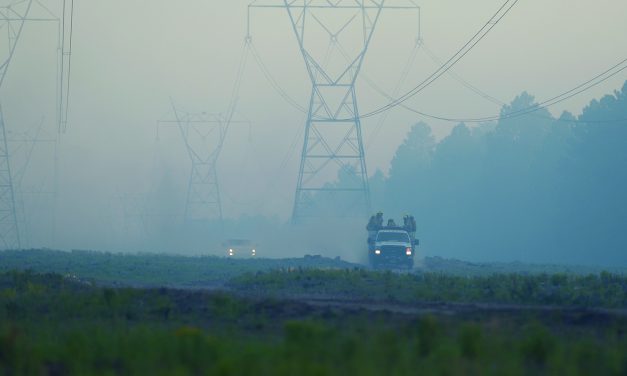 Wood Springs 2 fire not contained