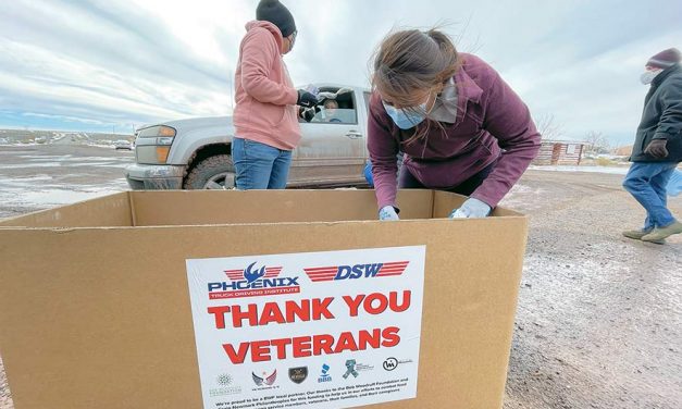 Nonprofits help distribute food boxes to Navajo vets