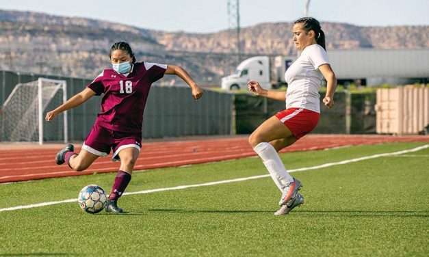 Lady Lynx best familiar foe by 1-0 count