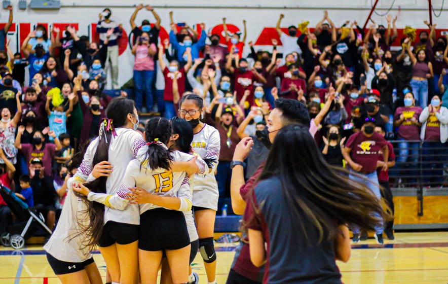 Rock Point girls battle, win volleyball state title