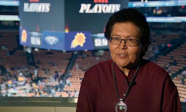 Dinék’ehjí: L.A. Williams brings Diné Bizaad over Suns airwaves
