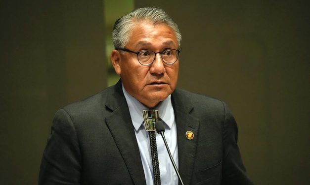 ‘Atsinltłʼish kʼaaʼ átʼé’: Diné attorney lays out plans, ideas for presidency