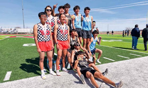 Chinle 4×400 team edges Scouts for region title