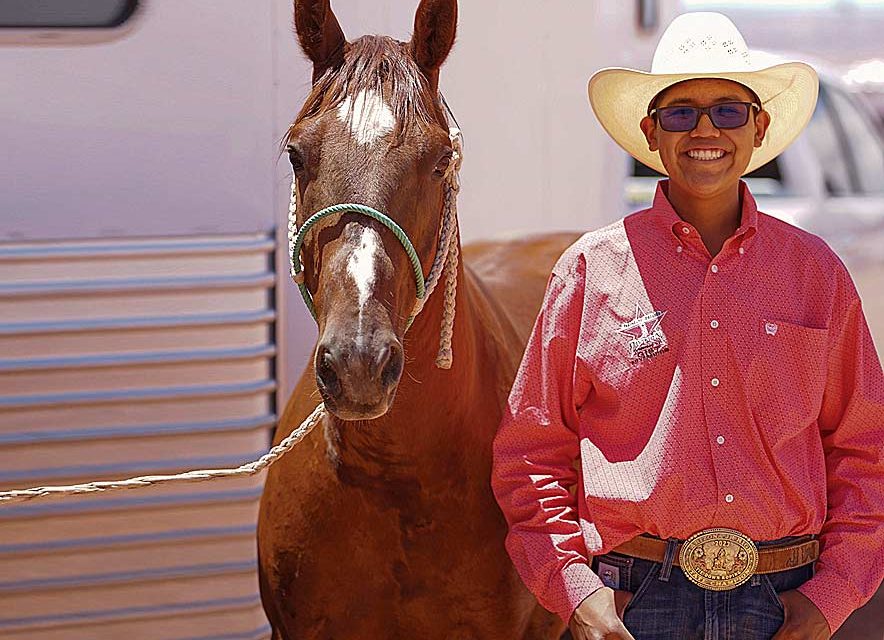 Diné cowboy captures two AJHSRA state crowns