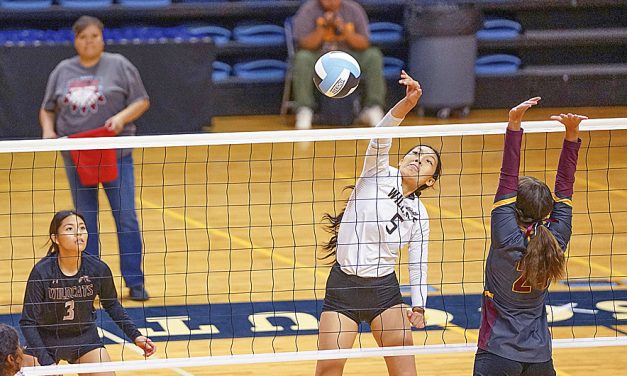 Chinle rallies to defeat host team at Window Rock tourney