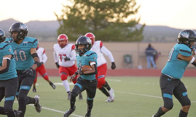 Piñon stays unbeaten, eyeing playoff bid