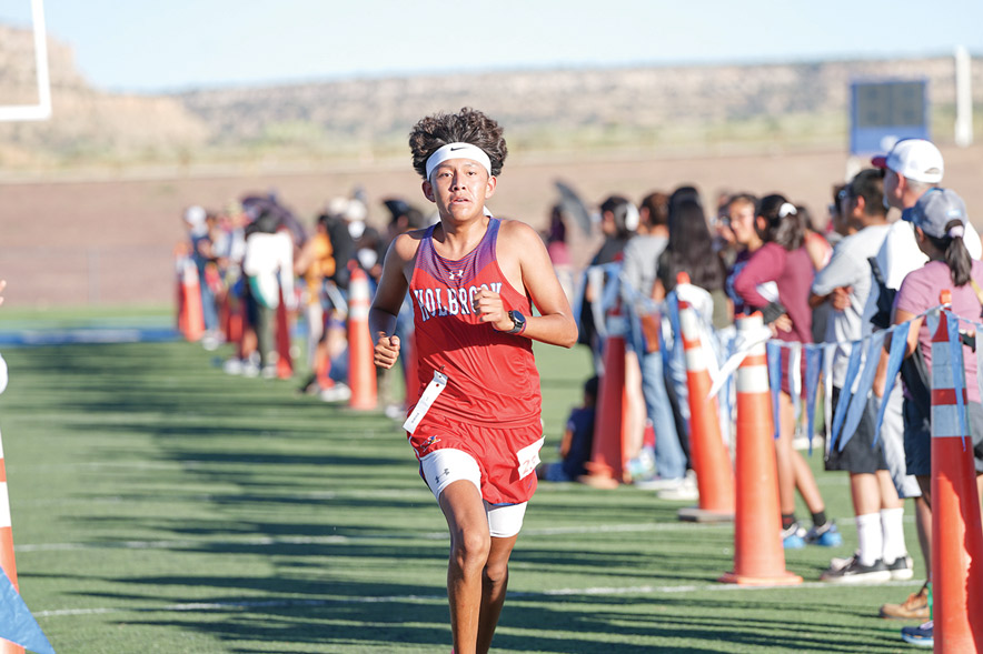 Arizona cross-country: Holbrook boys ‘in the mix’ for a state title