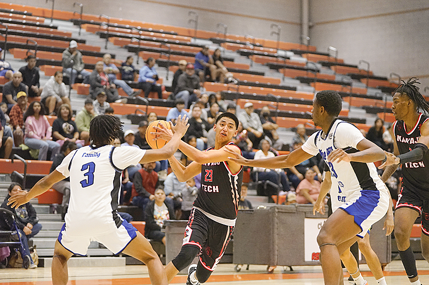 Skyhawks are flying: NTU men’s basketball teams open season with exhibition battles