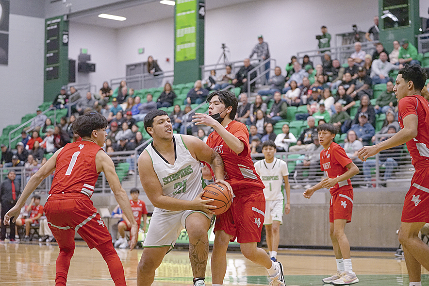 Farmington boys stay unbeaten