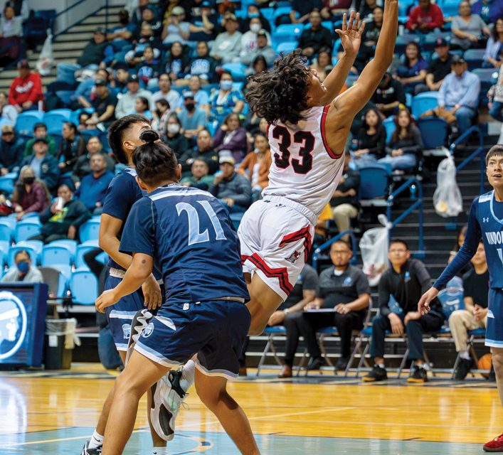 Page, Ganado, MV boys eke out wins to advance