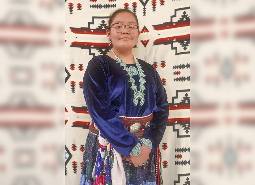 C-H-A-M-P-I-O-N: Lók’a’ch’égai girl Shynelle Joe wins Navajo Times/Office of Diné Youth Final Regional Spelling Bee