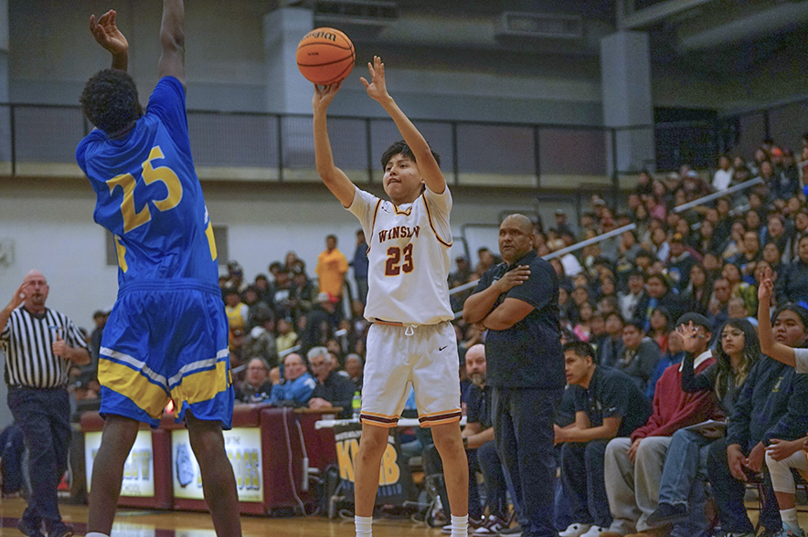 Bulldogs outlast Alchesay in postseason win